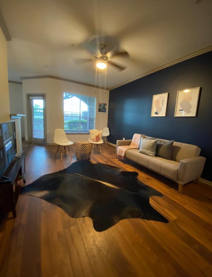 Bright & Modern Galleria Suite! 5 Star Location, Self Check In & Free Parking Houston Exterior photo